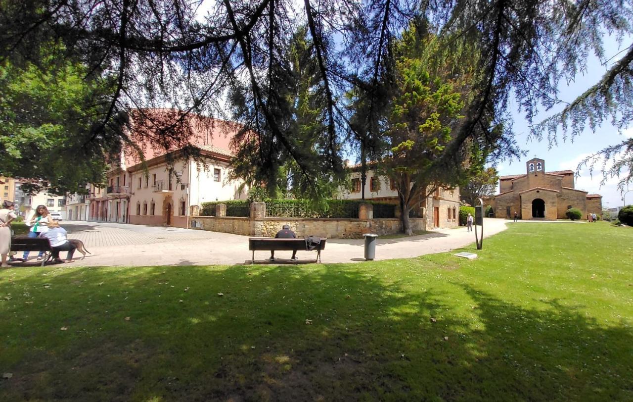 Apartamentos Santullano 1 Oviedo Luaran gambar