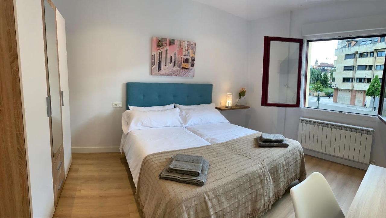 Apartamentos Santullano 1 Oviedo Luaran gambar